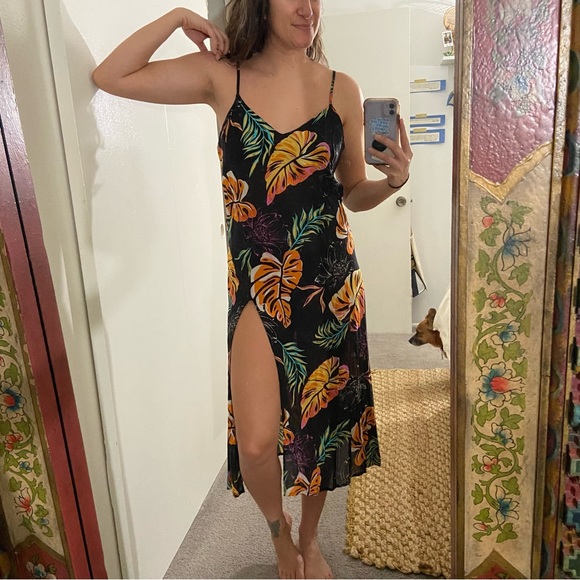 XIX PALMS Midi Dress - Picture 6 of 9